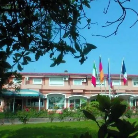 Hotel West Garda