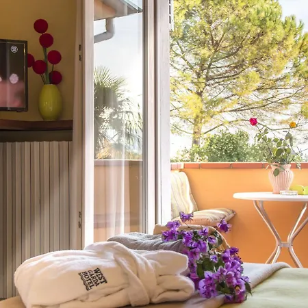 Hotel West Garda