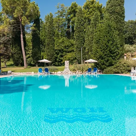 West Garda מלון 4*