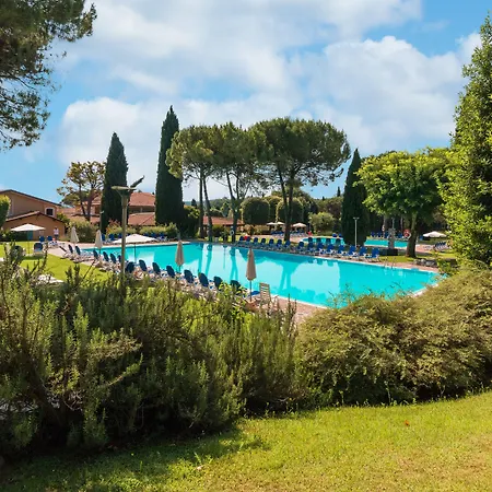 West Garda Szálloda