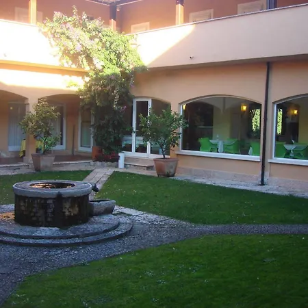 Hotel West Garda
